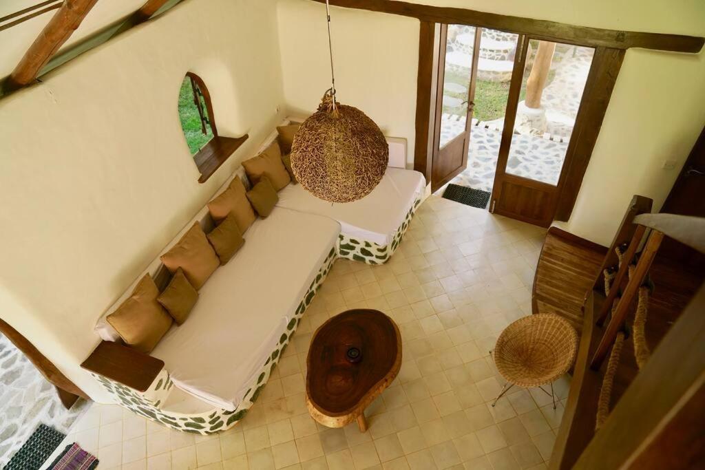 Beach-Front Sumbawa Surf House Lemonga Экстерьер фото